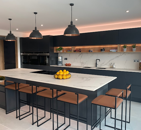 Contemporary Kitchen Design, completed by Design Time, a luxury kitchen showroom in Nottingham, featuring painted timber cabinets in a contemporary kitchen.